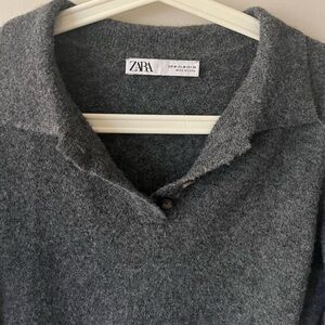 Grey cropped sweater